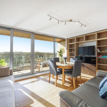 ברקינג City Riverside - 2 Bedroom & Free Parking מראה חיצוני תמונה