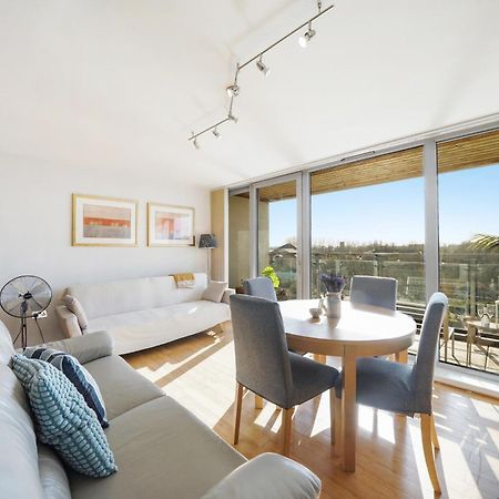ברקינג City Riverside - 2 Bedroom & Free Parking מראה חיצוני תמונה