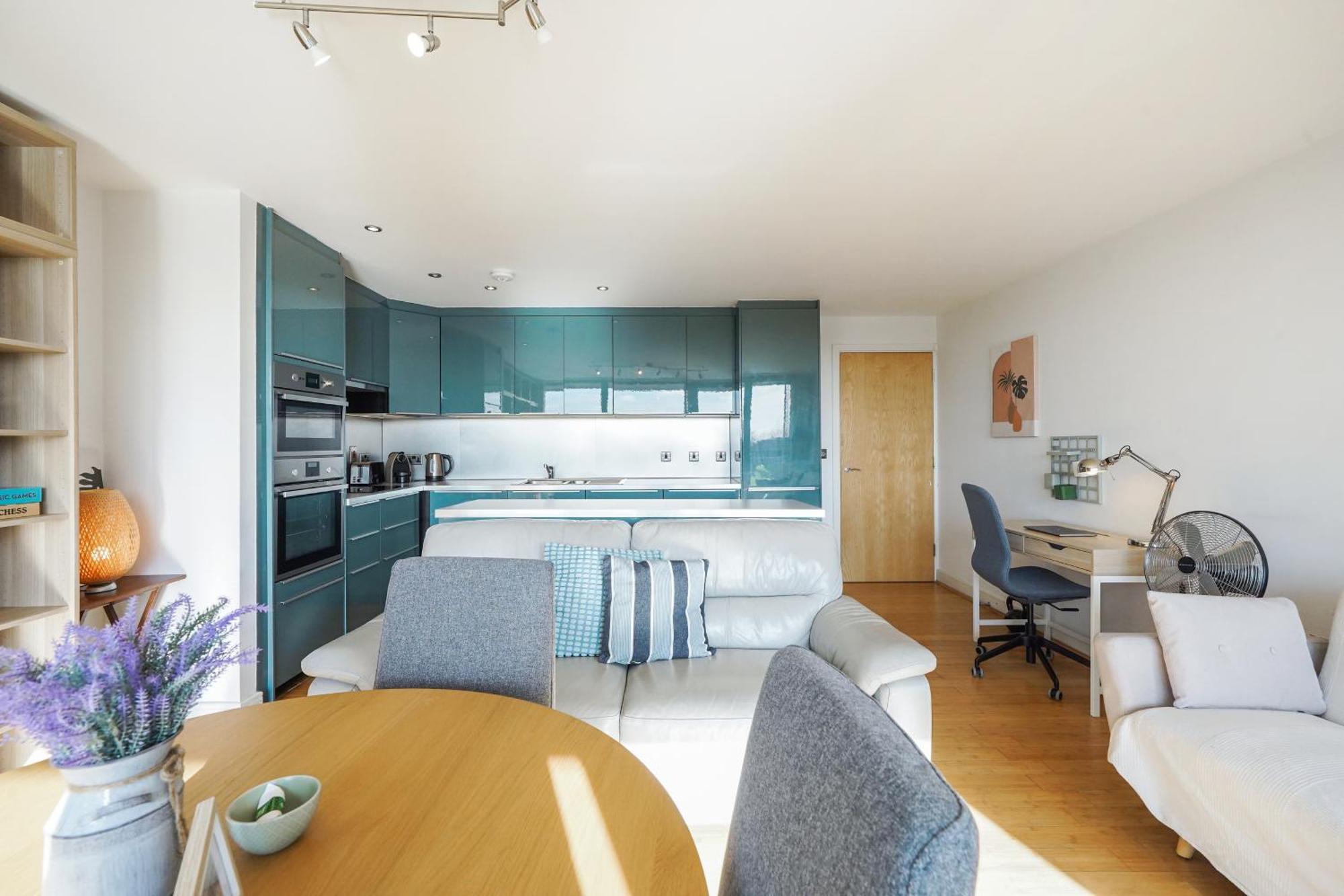 ברקינג City Riverside - 2 Bedroom & Free Parking מראה חיצוני תמונה